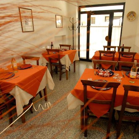 Albergo Umbria Читта-ди-Кастелло Экстерьер фото